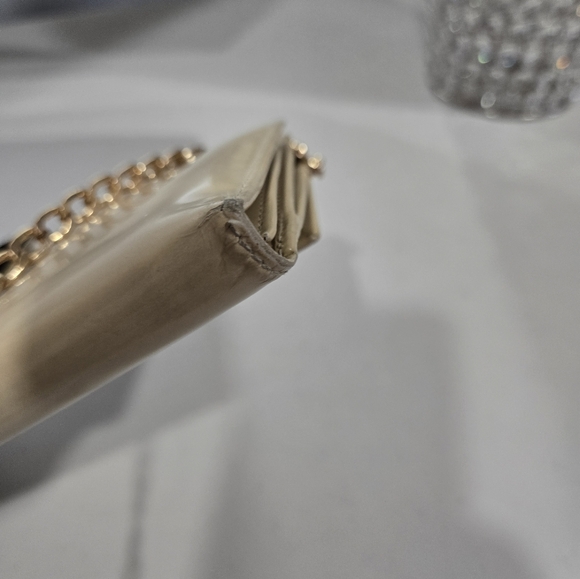 Gucci Wallet Cream Enameled/ Patent Leather - Picture 7 of 10
